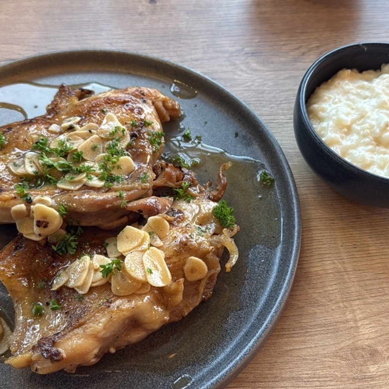 POLLO AL AJO