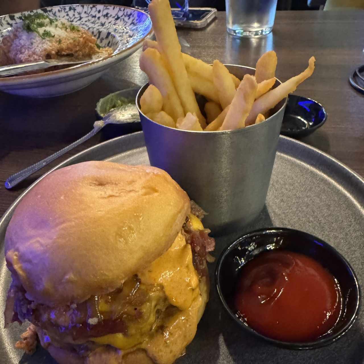 BURGERS - LA QUIMERA