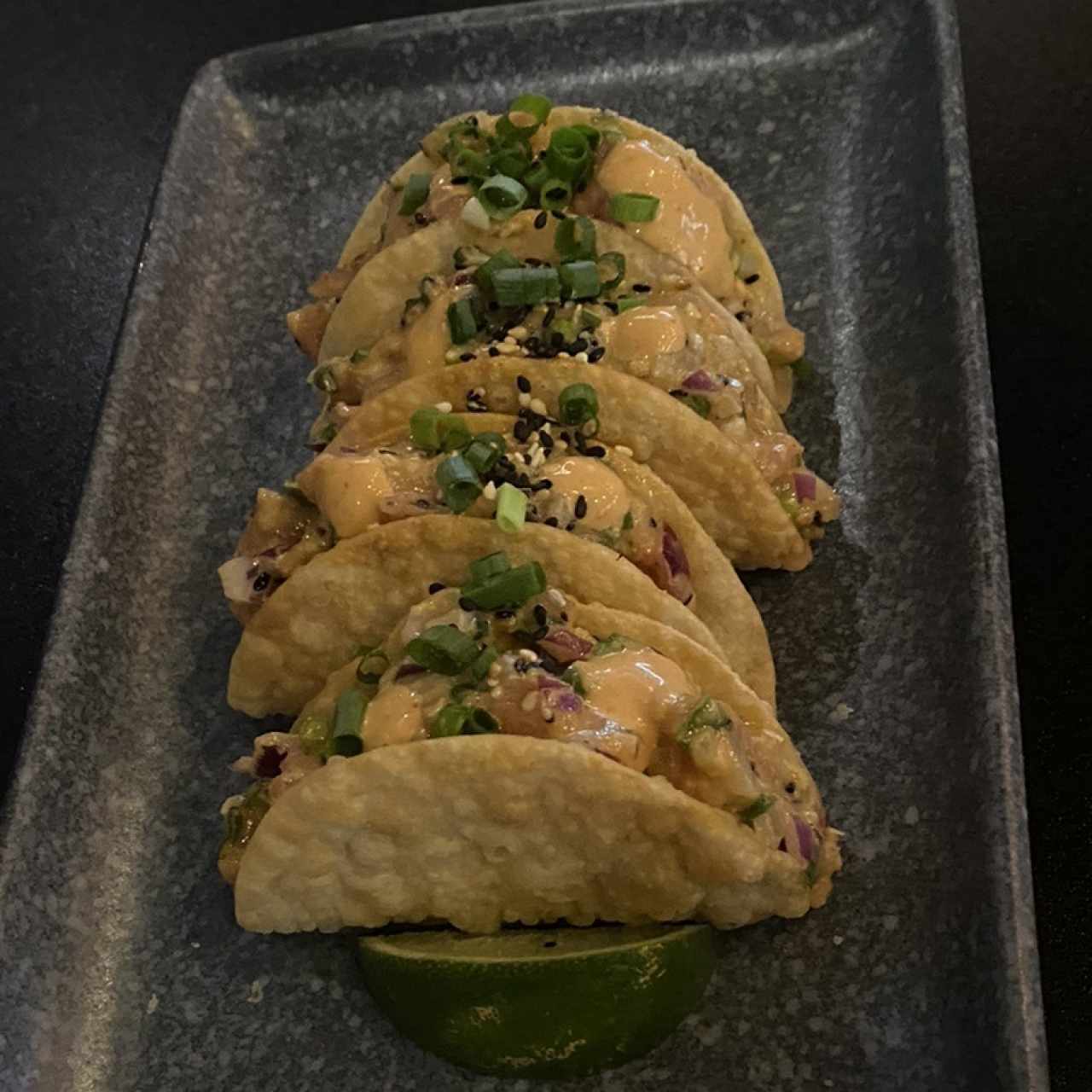 ENTRADAS - TUNA TARTAR TAQUITOS