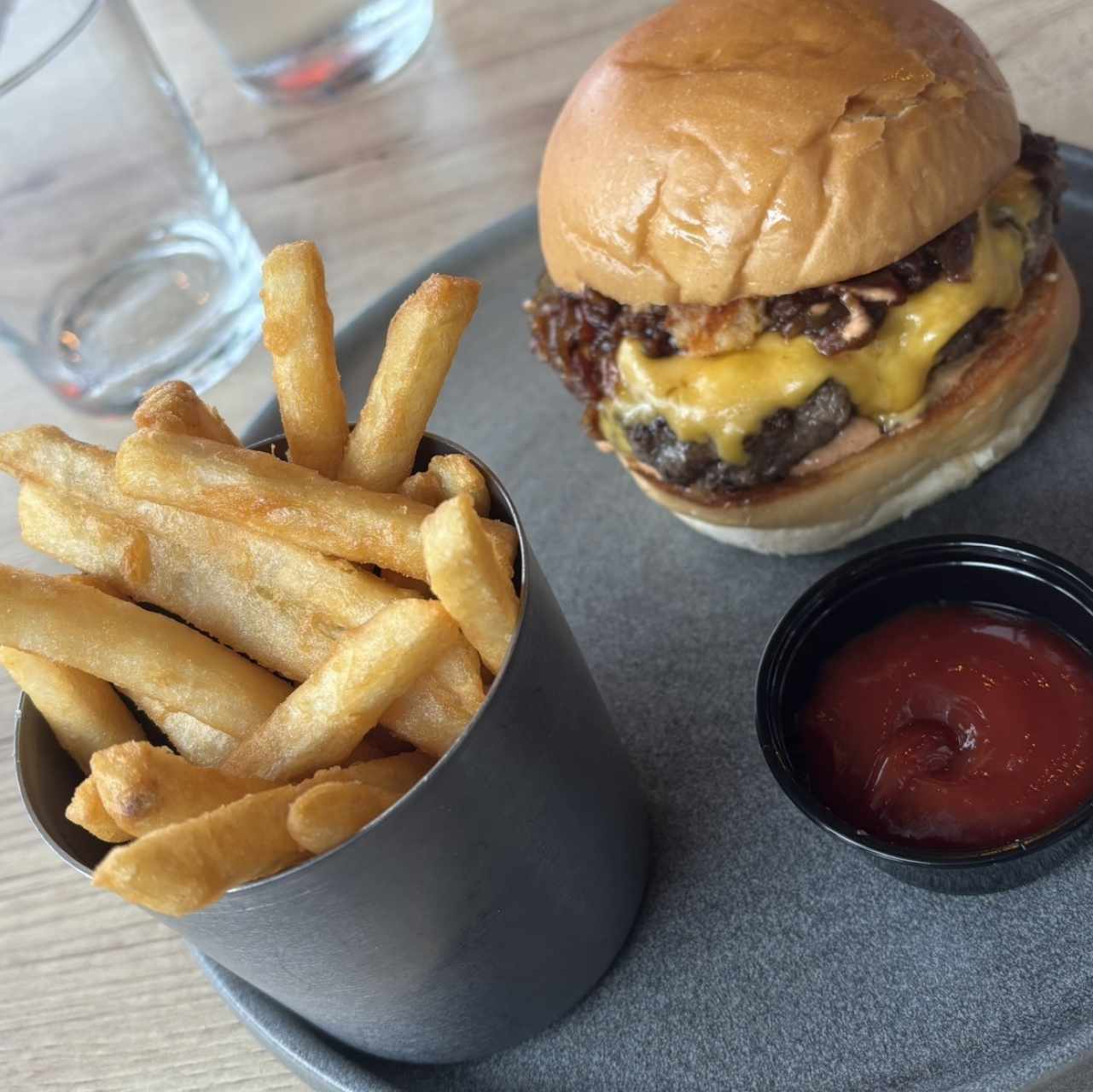BURGERS - LA QUIMERA