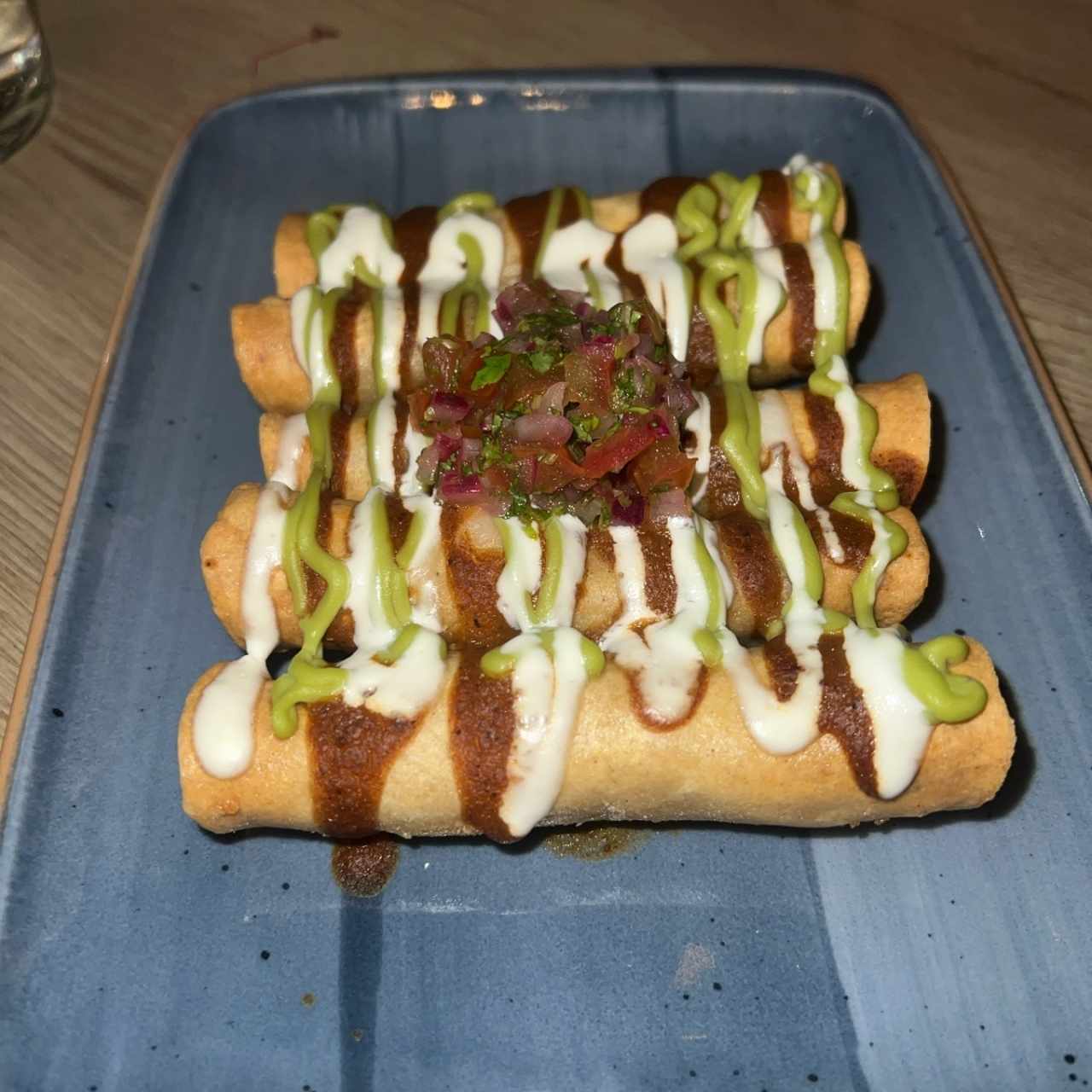 FLAUTAS DE POLLO AL CARBÓN