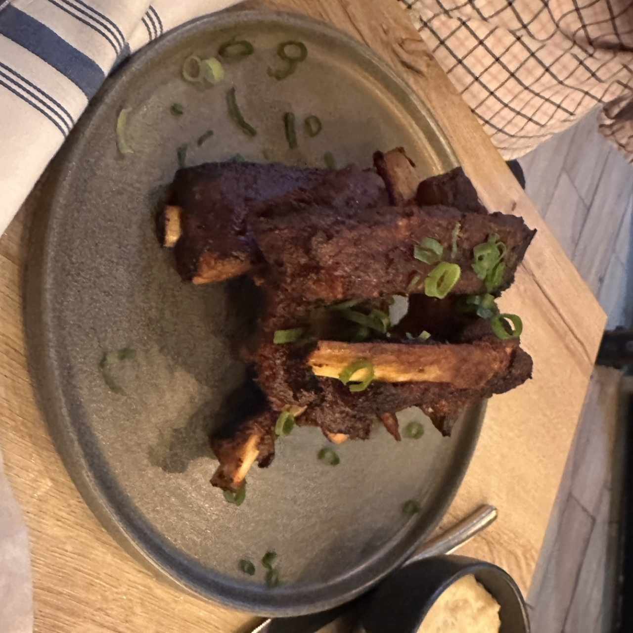 LAS STICKY-SMOKY RIBS