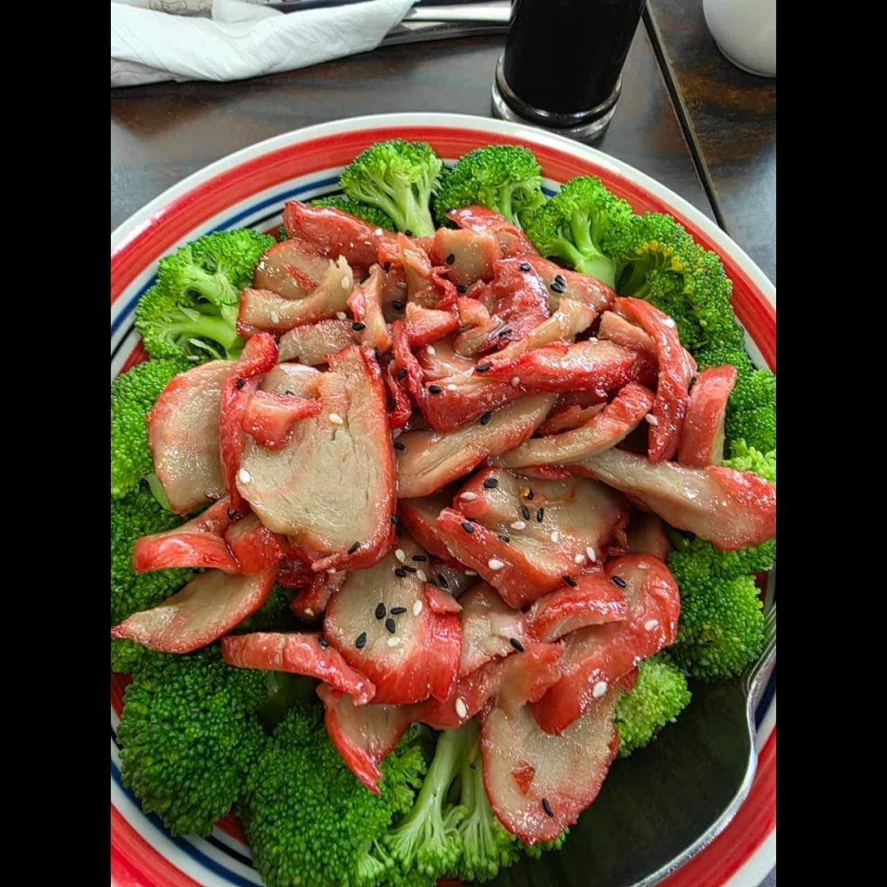Brocoli con Puerco Asado Vegano