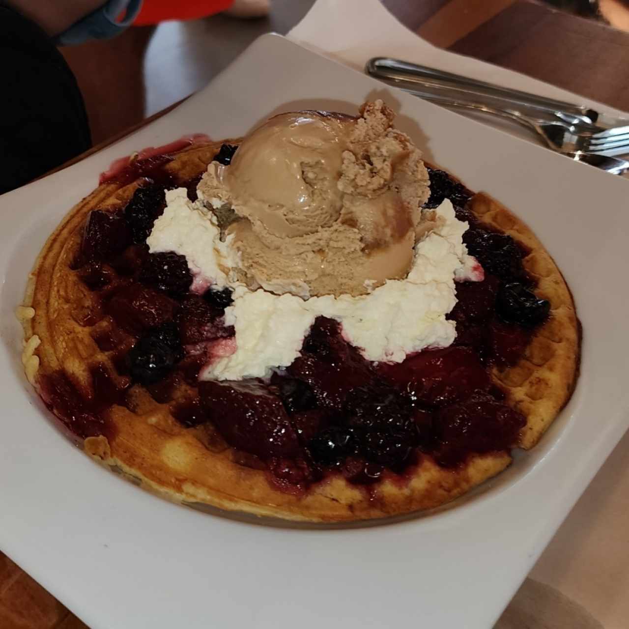 Waffle frutos del bosque