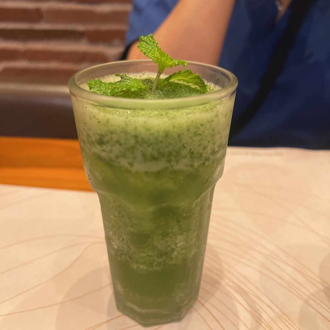 Limonada de hierbabuena