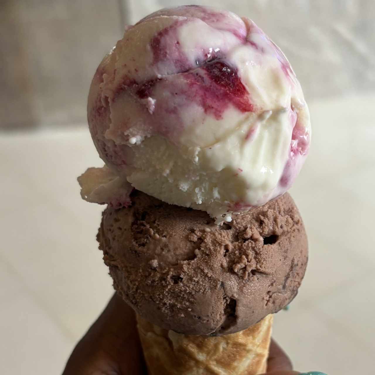 Helado Yogurt de frutos rojos y Ferrero 