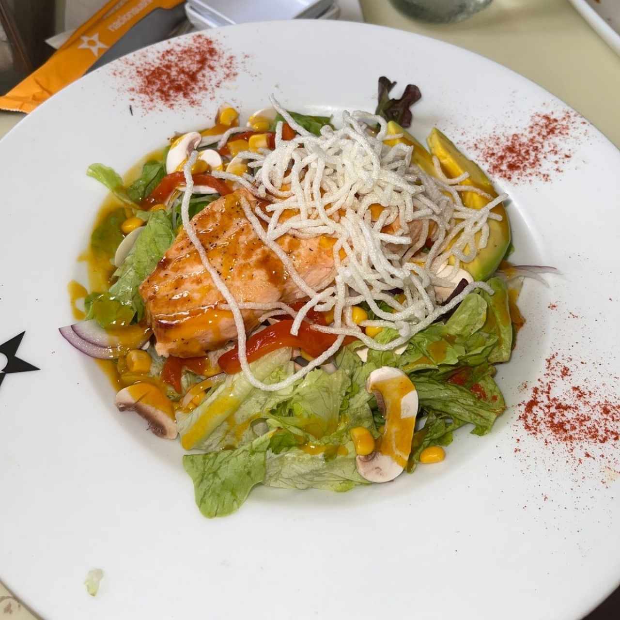 Ensalada Daidai de Salmón