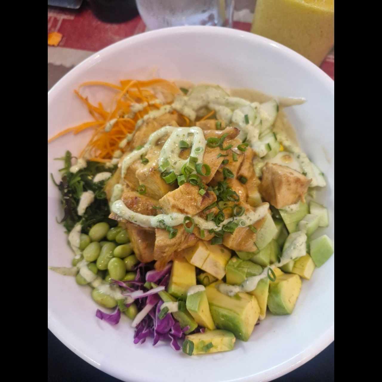 Poke de Pollo al Curry