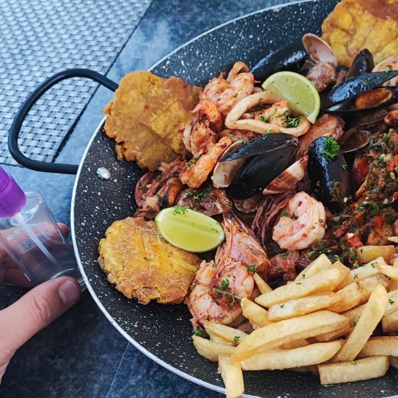 Picada la súper cara