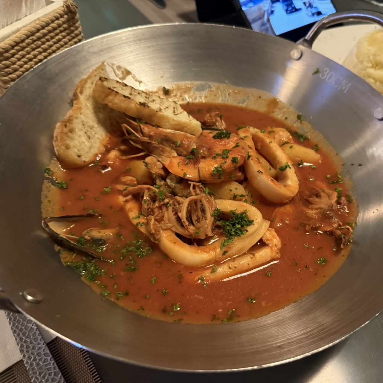 Entrada caliente - Cazuela de mariscos