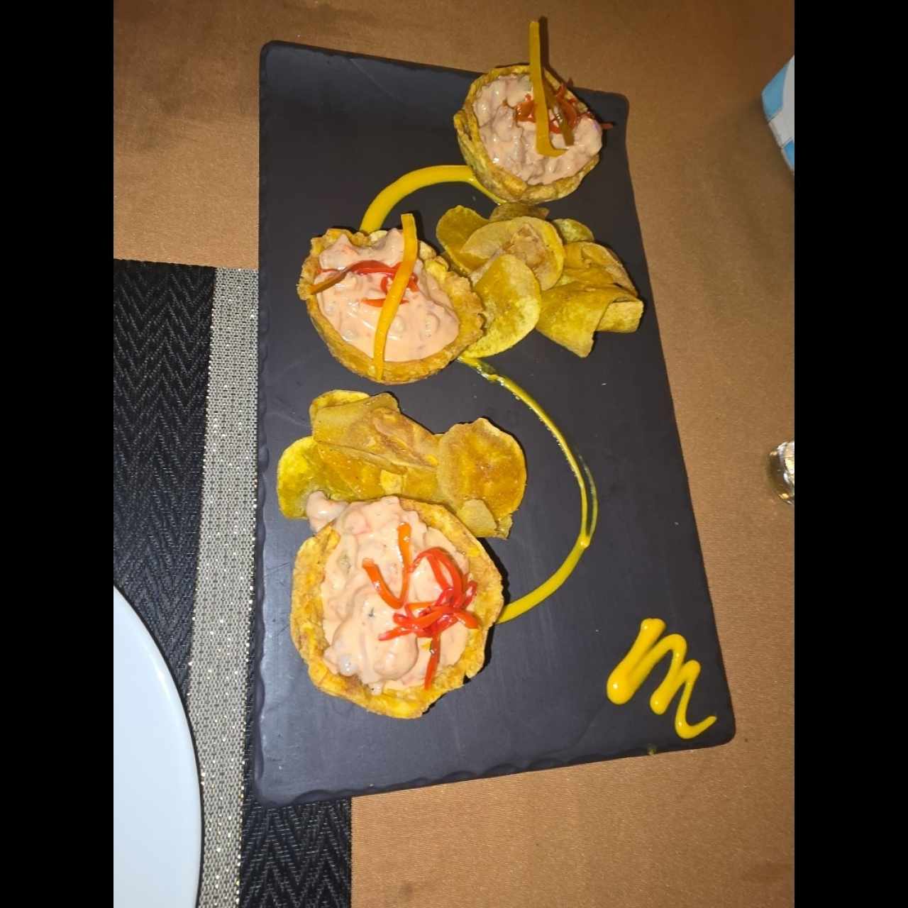 Canastitas de plátano con camarones