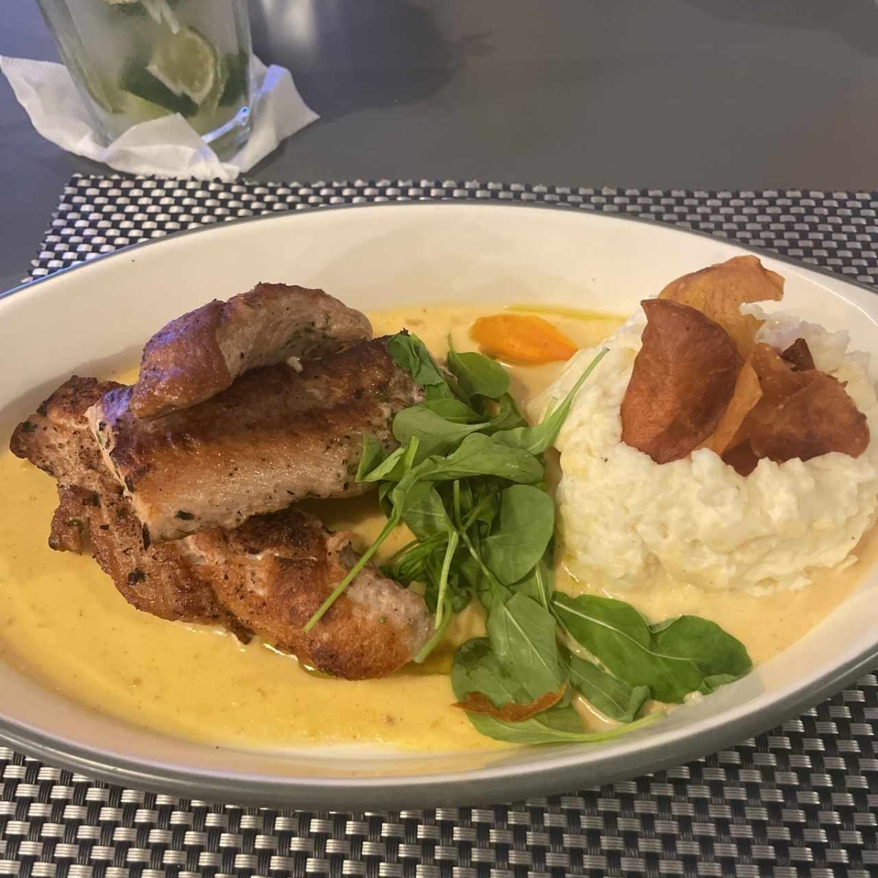 Filete de Pescado en Salsa de Coco y Mango
