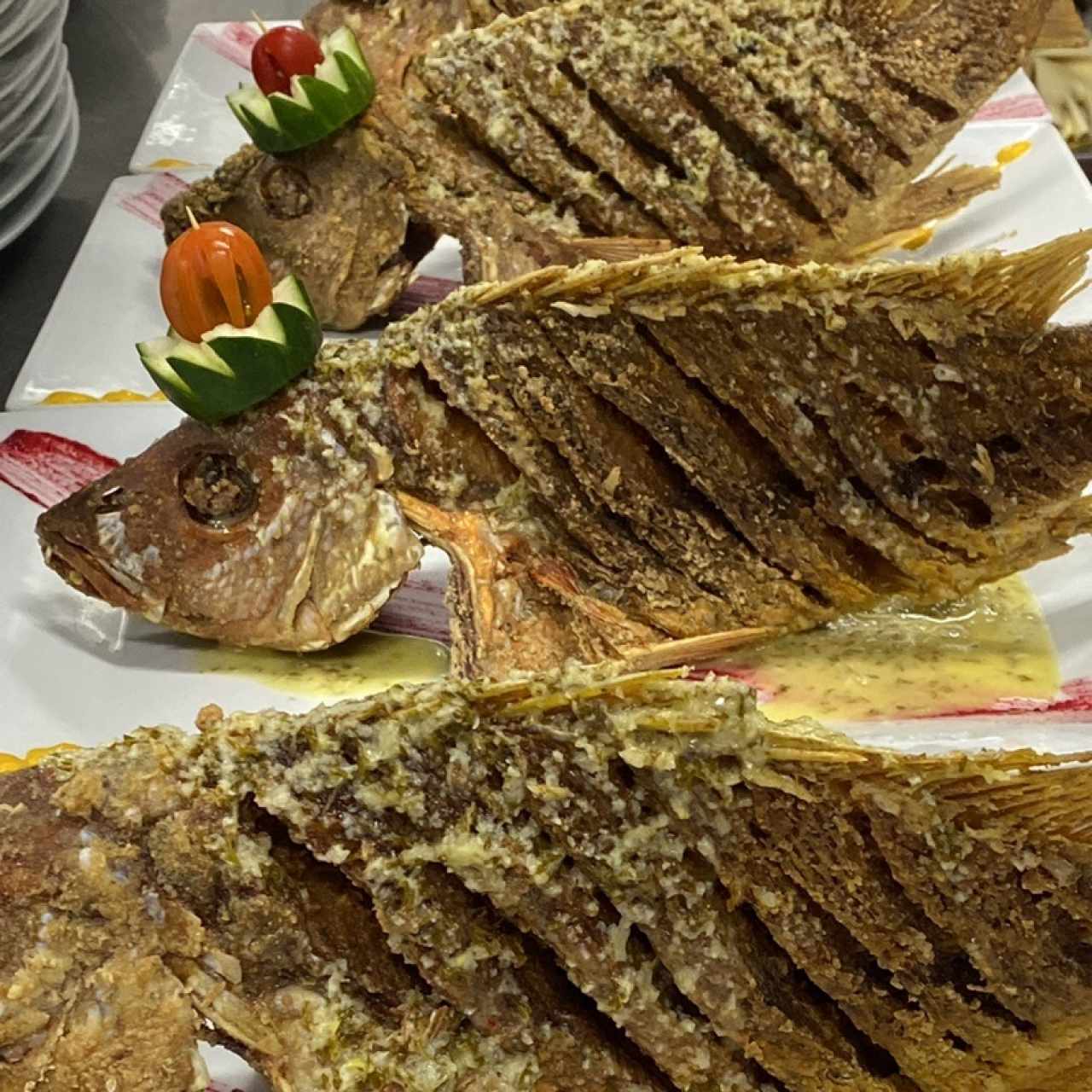 Pargos Rojo por peso. Frito en pinzimonio siciliano