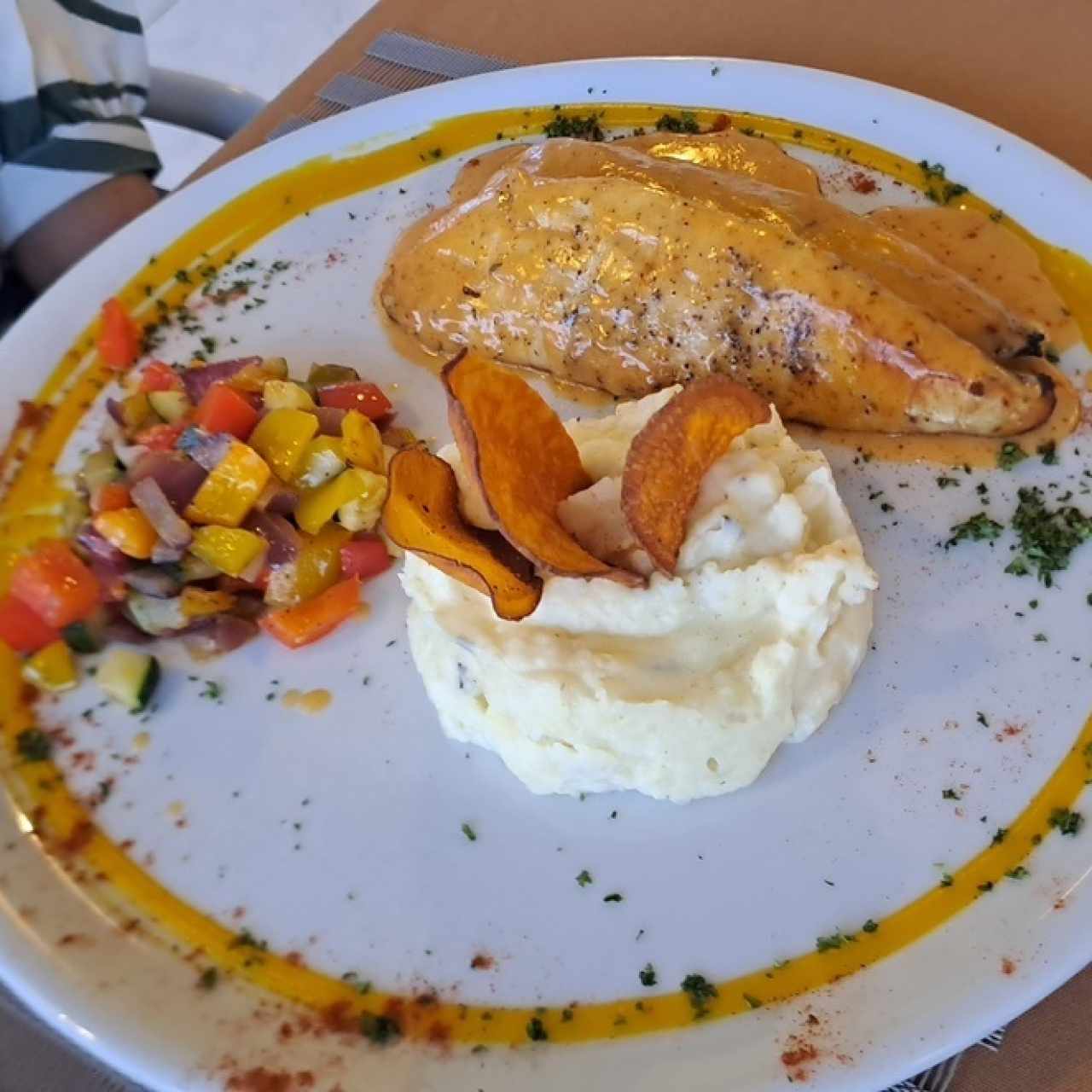 Filete de Pescado en Salsa de Coco y Mango