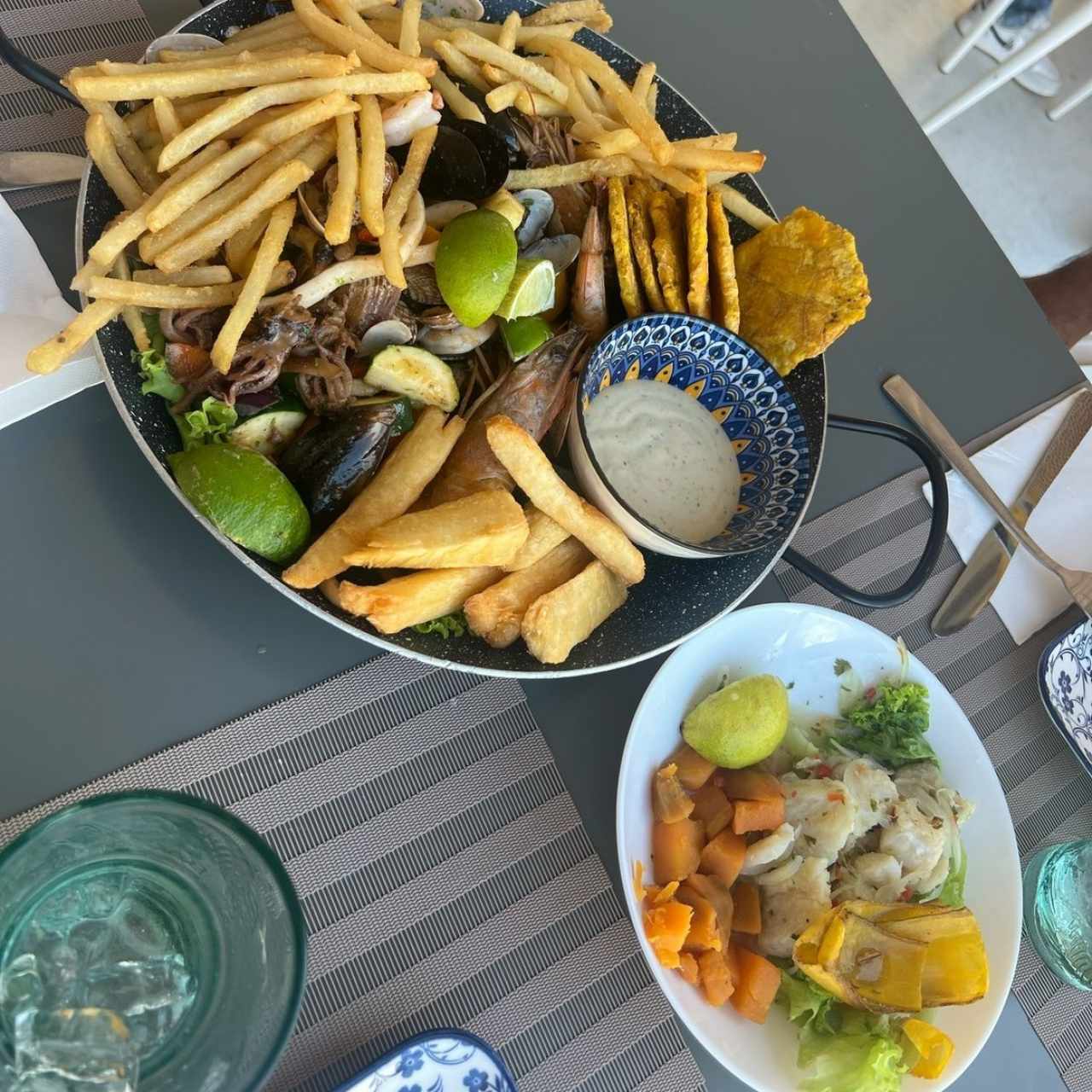 Picada del mar y ceviche de la casa