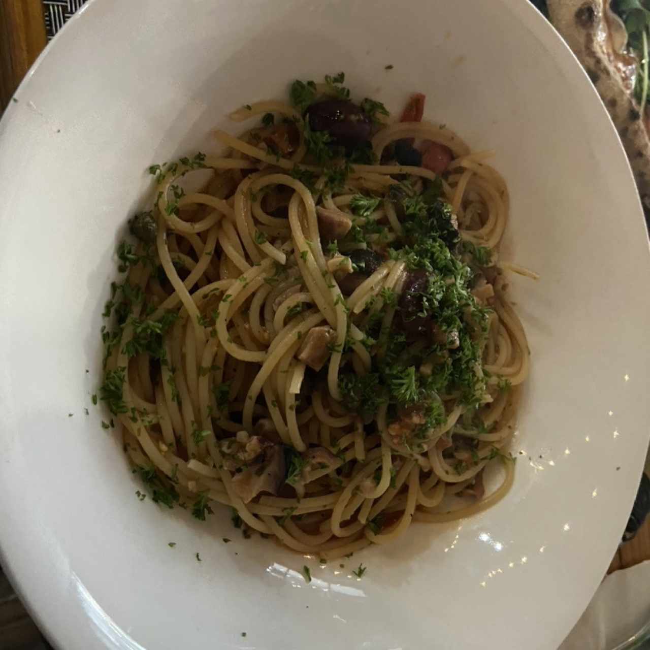 Espaguetis alla puttanesca di mare