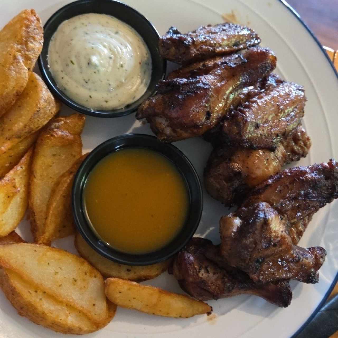 Orden de 10 wings ahumadas