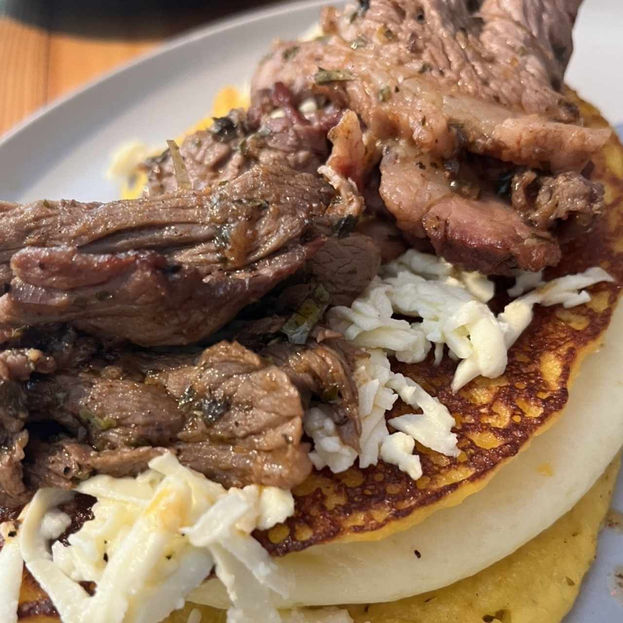 Cachapa con roast beef