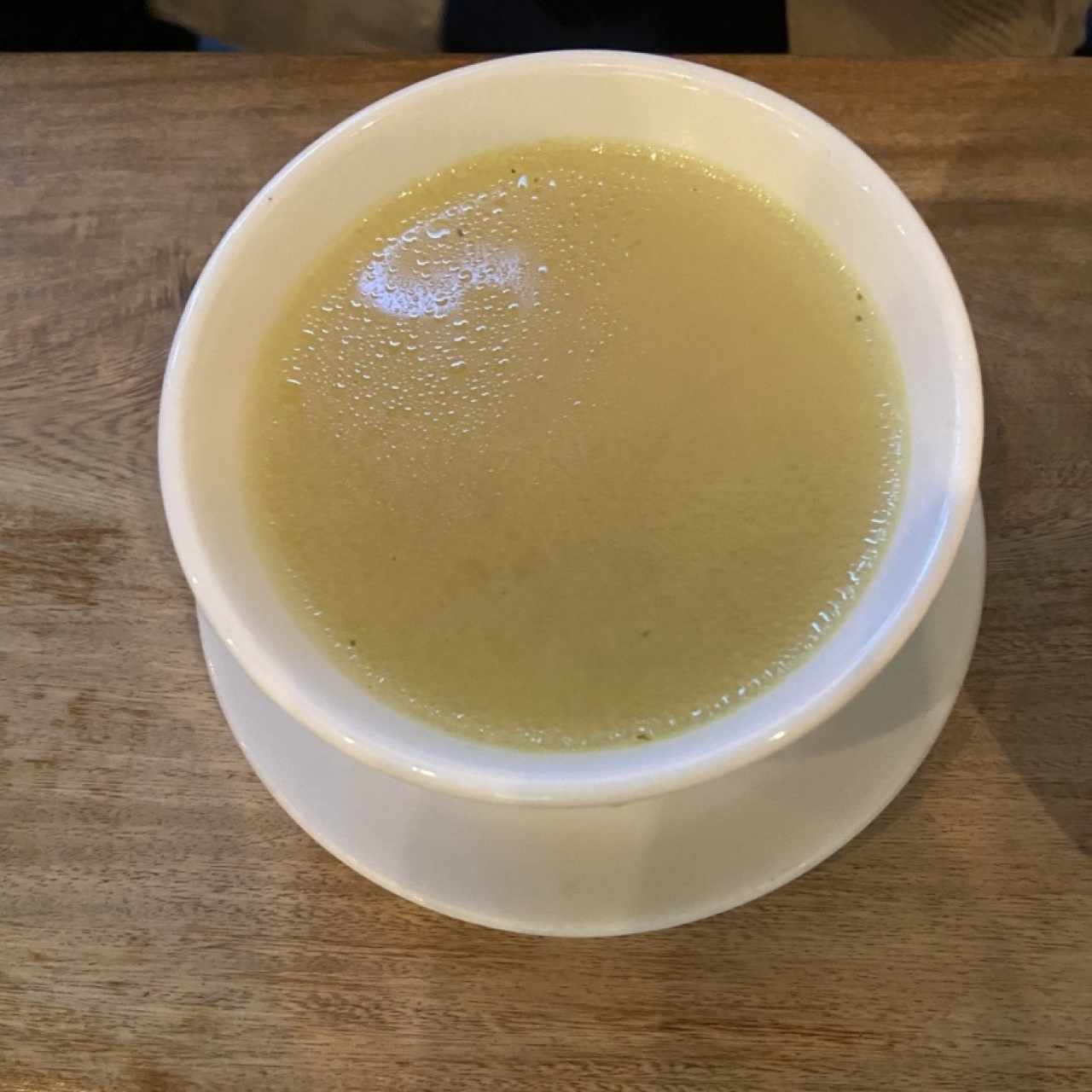 Caldo de pollo (menú ejecutivo)
