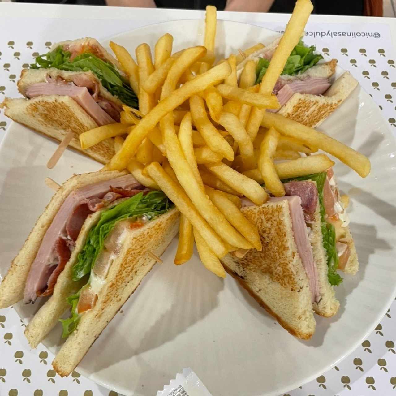 Emparedados - Club Sandwich
