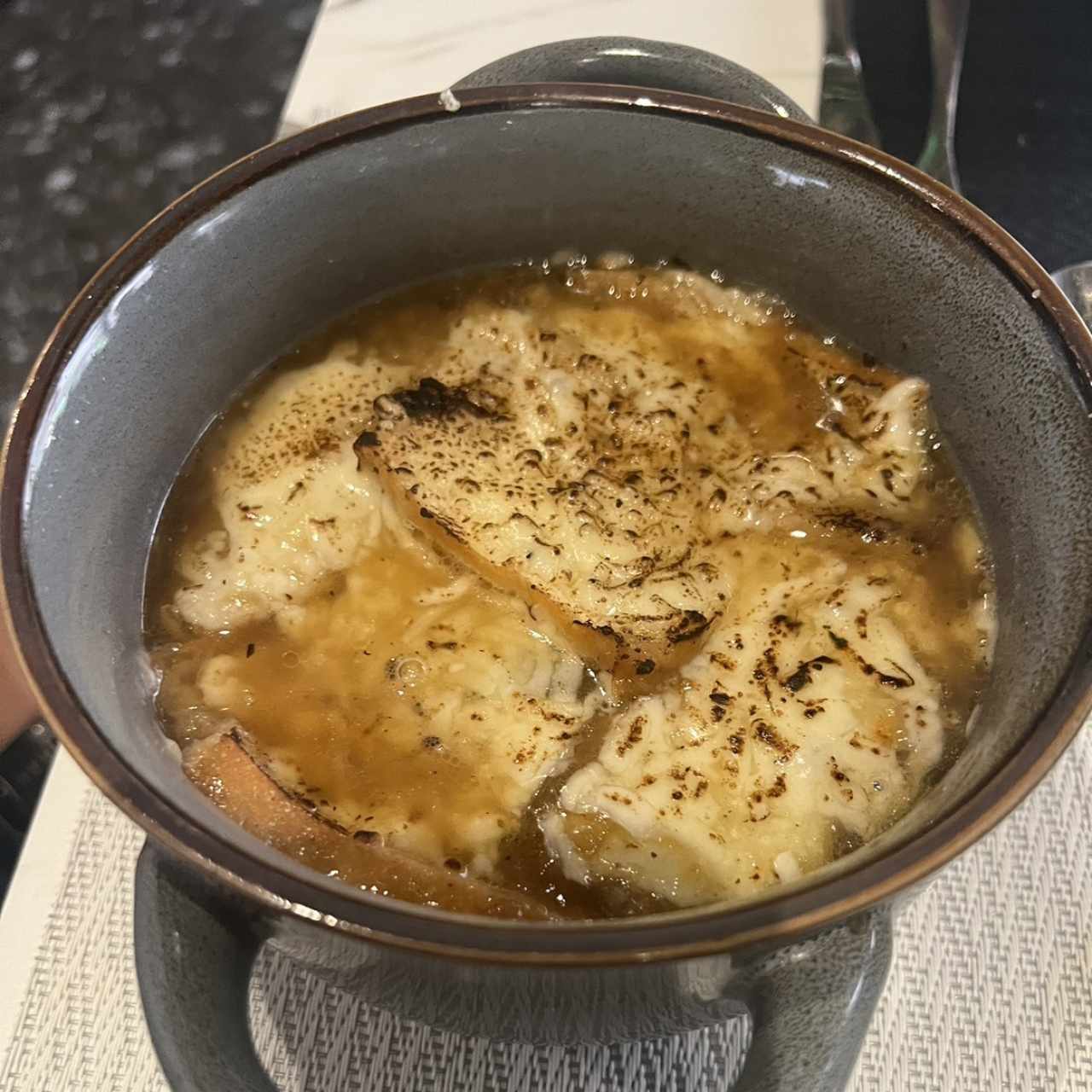Entradas Calientes - Sopa de Cebolla