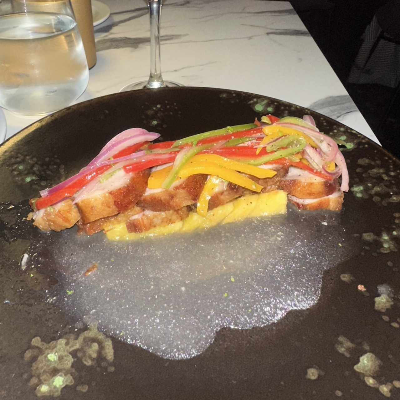 Entradas Calientes - Ceviche de Porkbelly