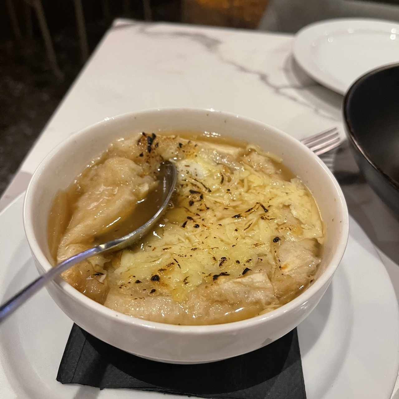 Entradas Calientes - Sopa de Cebolla