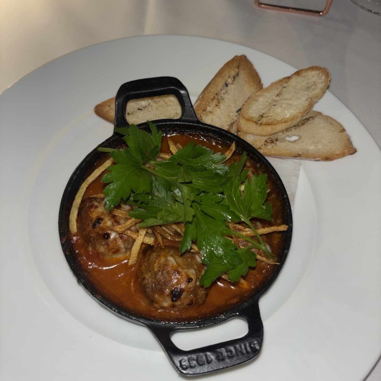 Albóndigas de filete de ternera angus al estilo marroquí