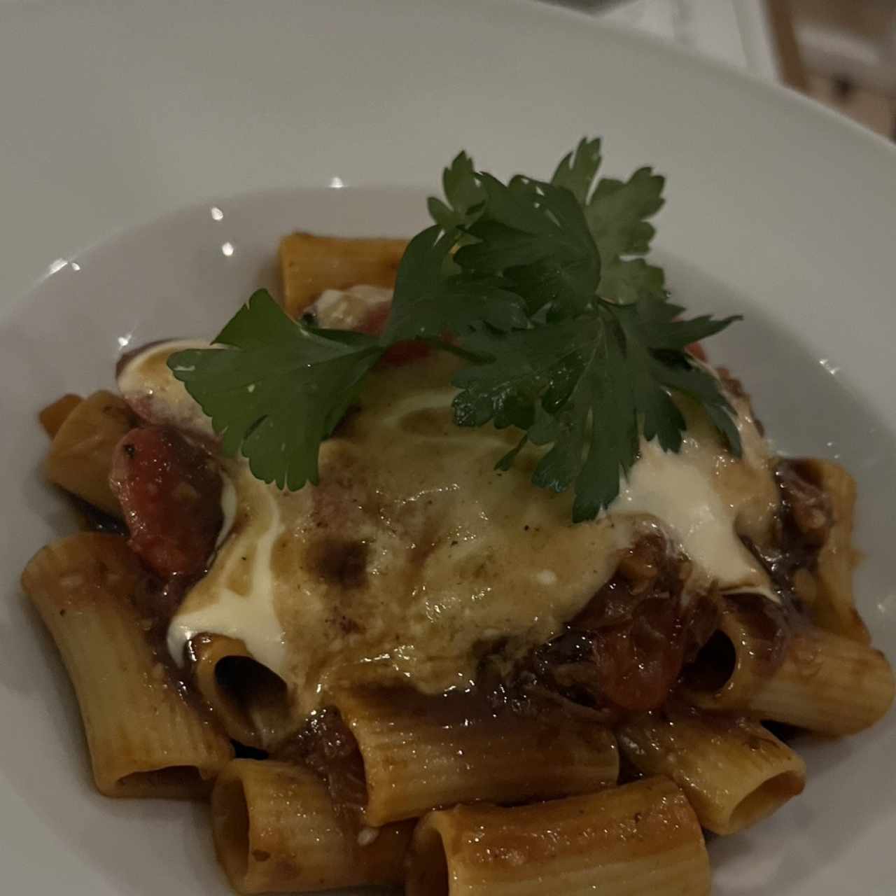 Rigatoni con ragú de cordero