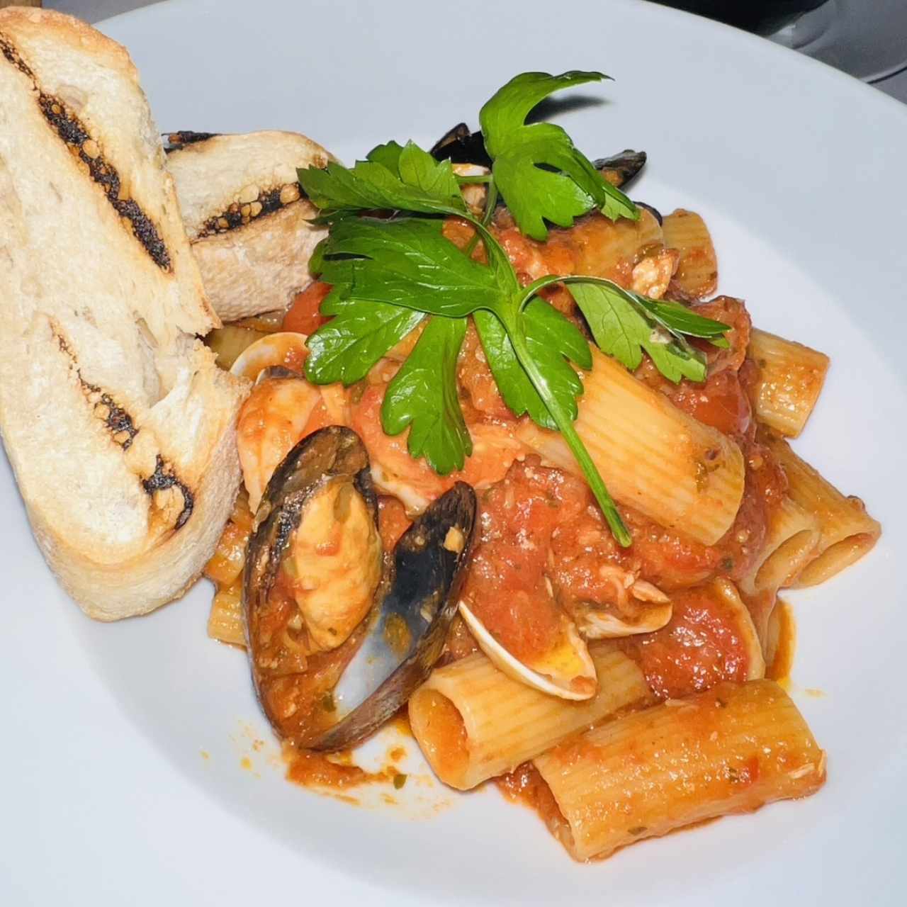 Nuestra pasta con frutos del mar