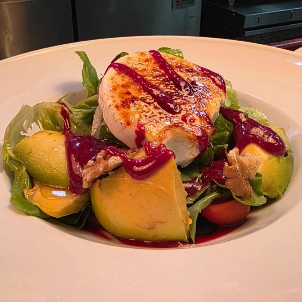 Ensalada con queso chevre