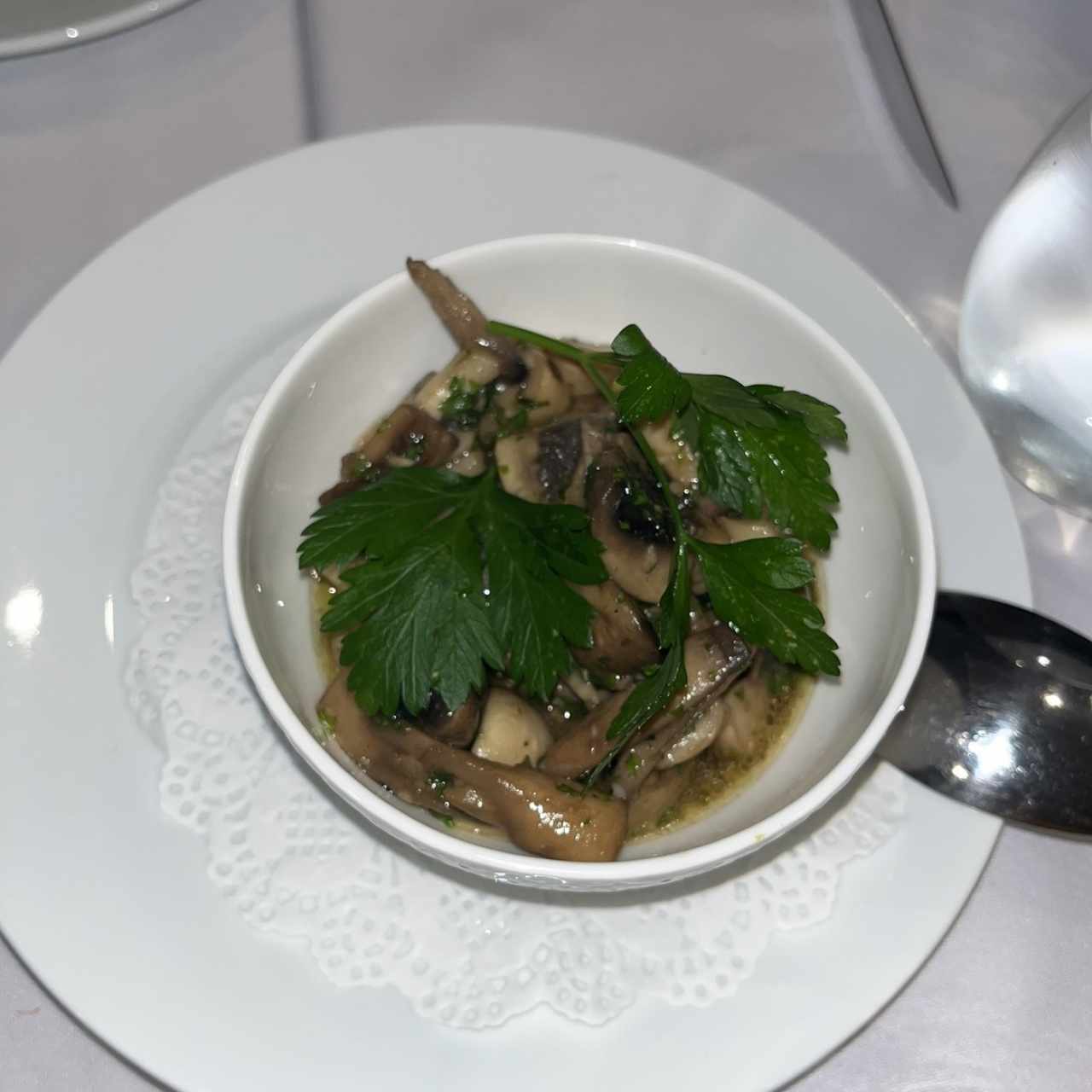 Hongos al ajillo