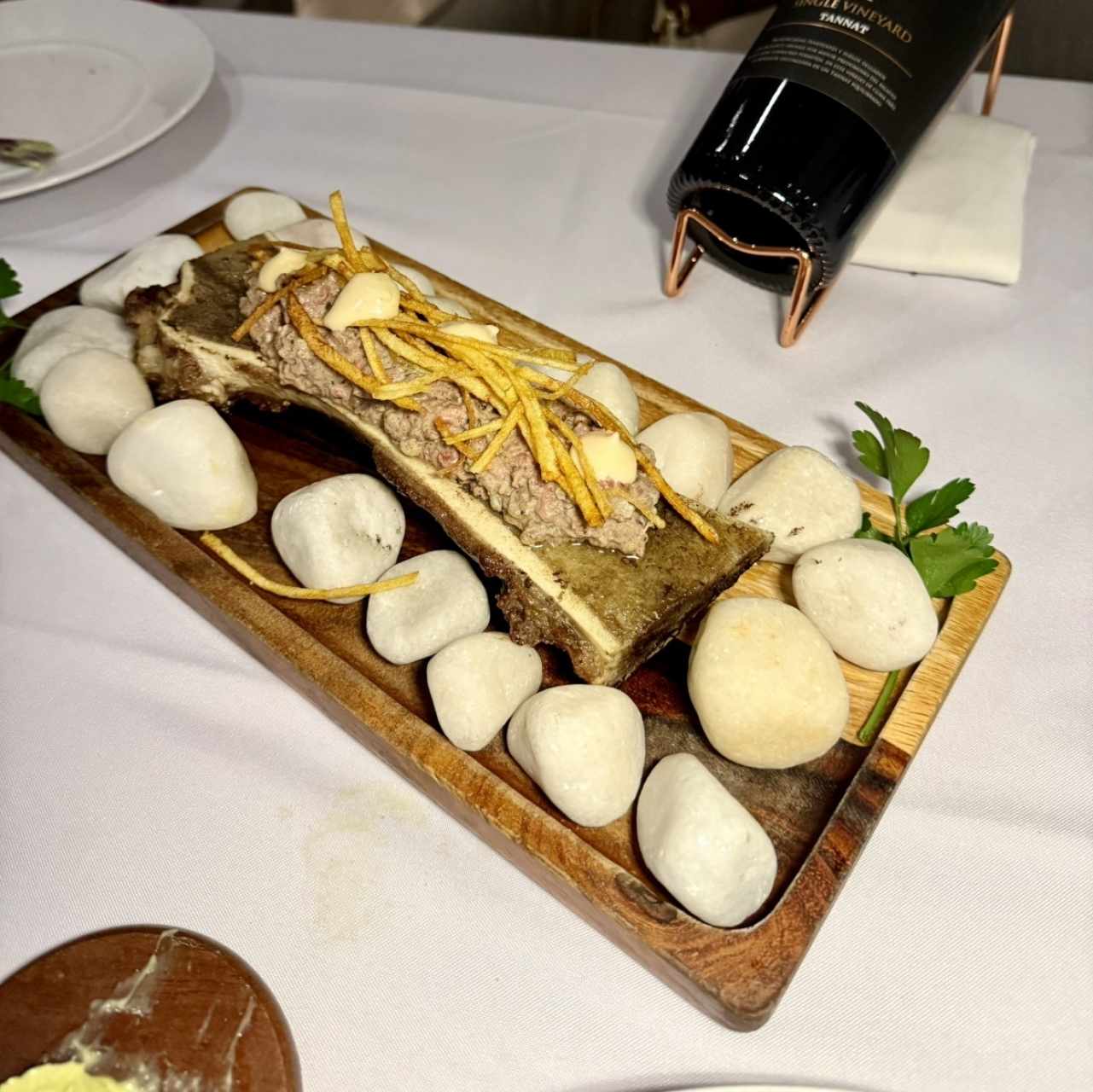 Steak tartar trufado con tuétano