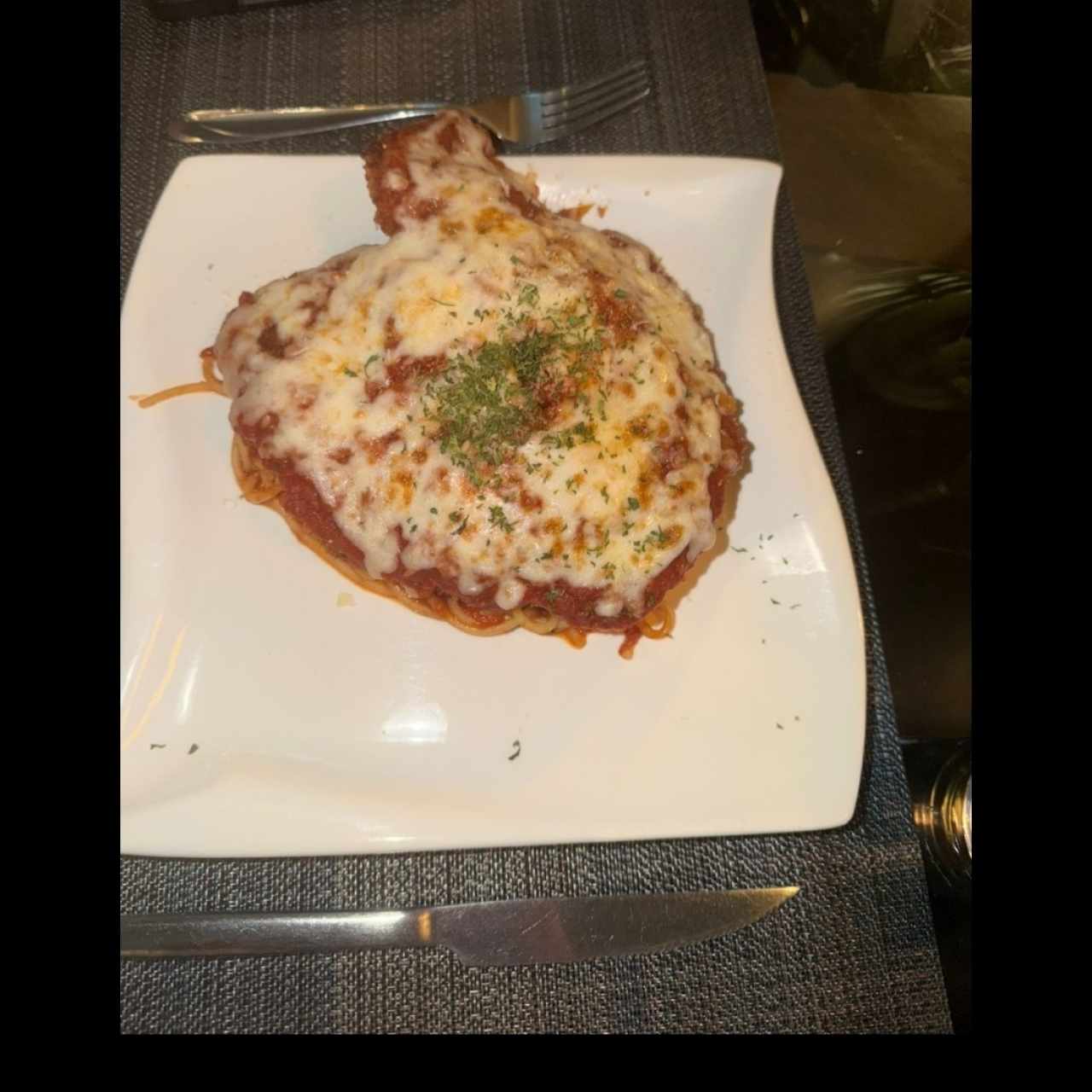 Platos Fuertes - Chicken Parmesan