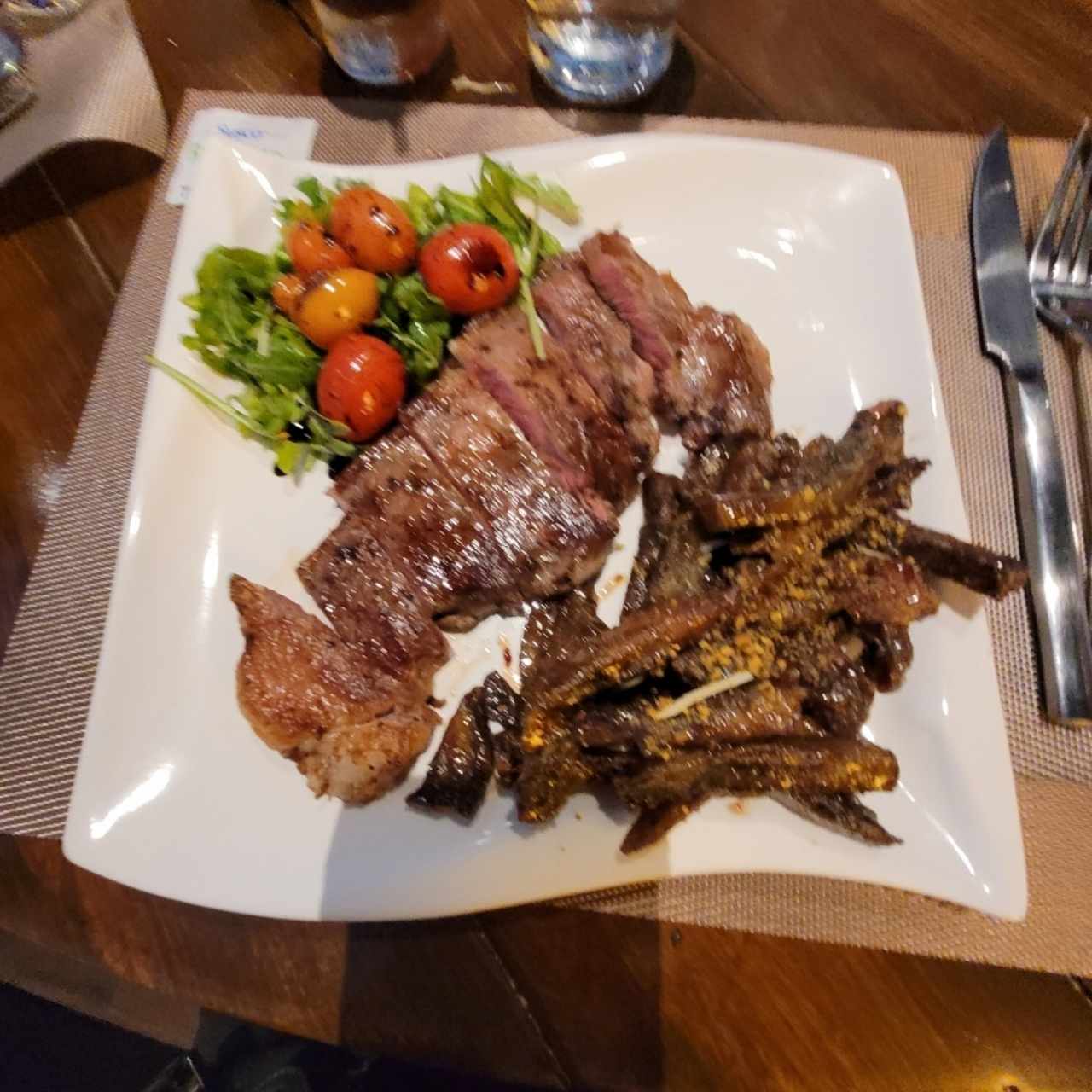 new york strip con papas balsámica 