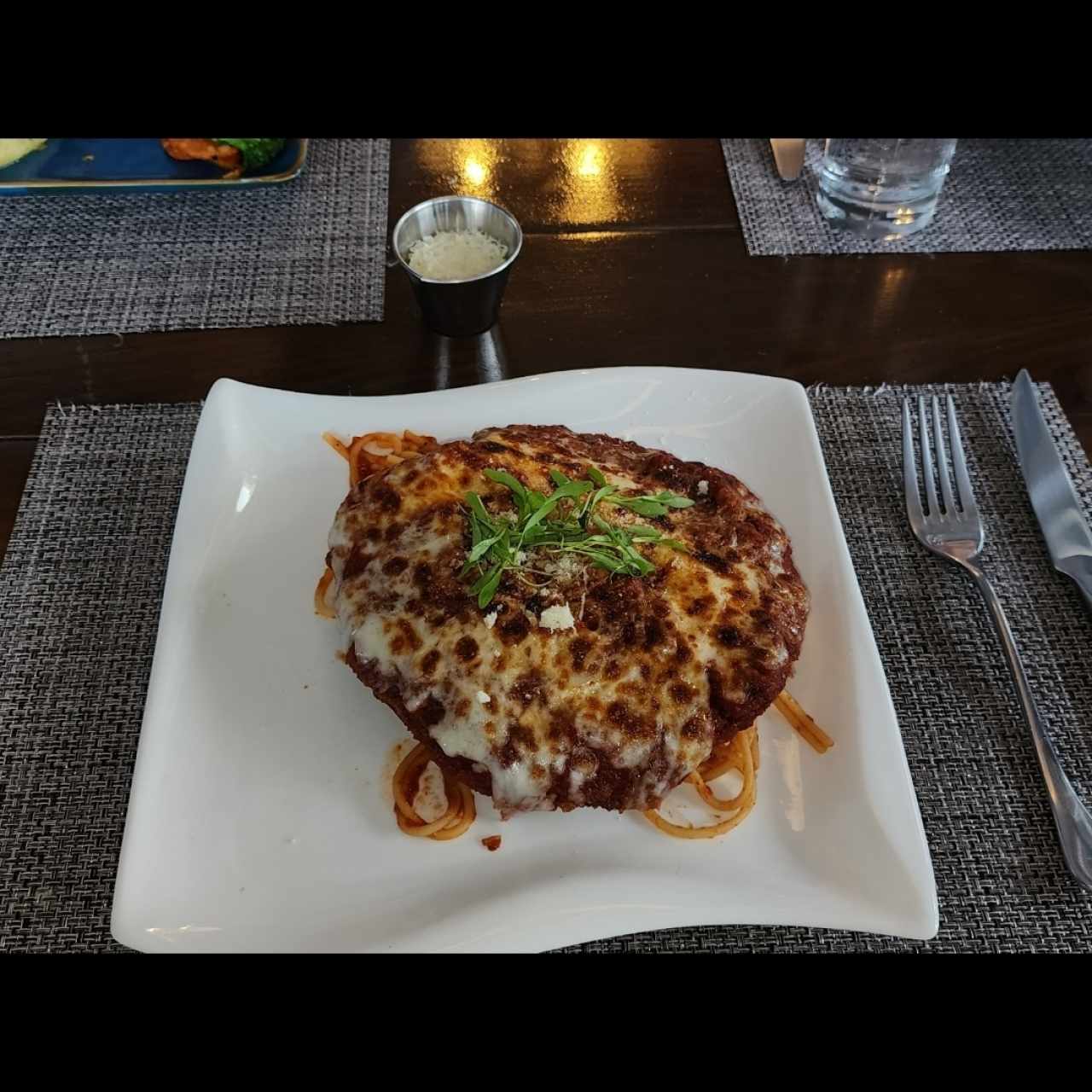 Platos Fuertes - Chicken Parmesan
