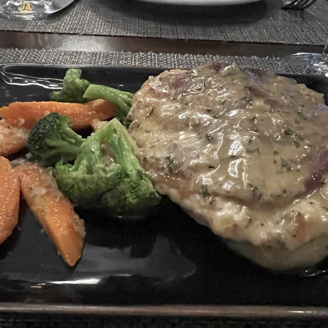 Platos Fuertes - Chicken Saltimbocca