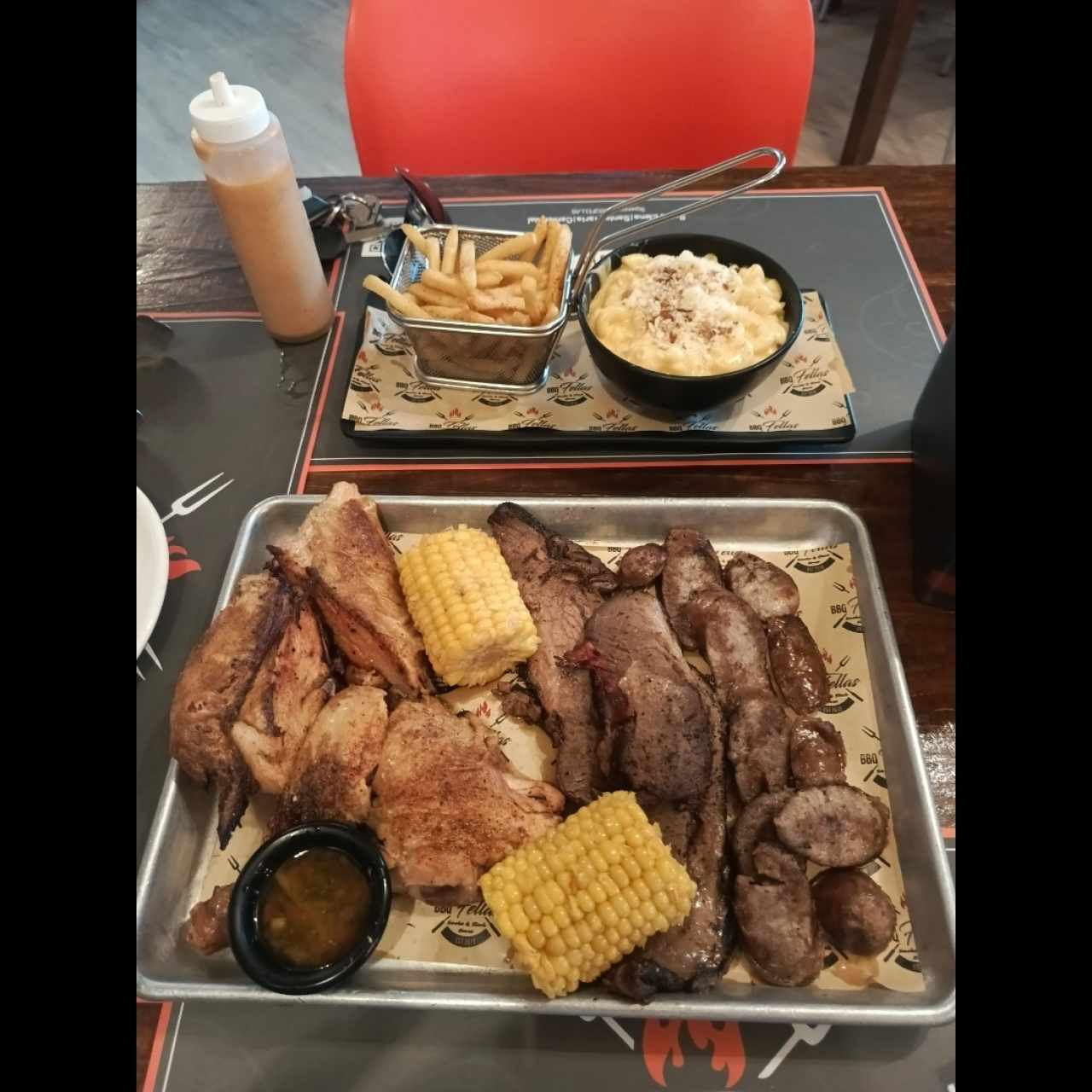 picada mixta y sus acompañantes 