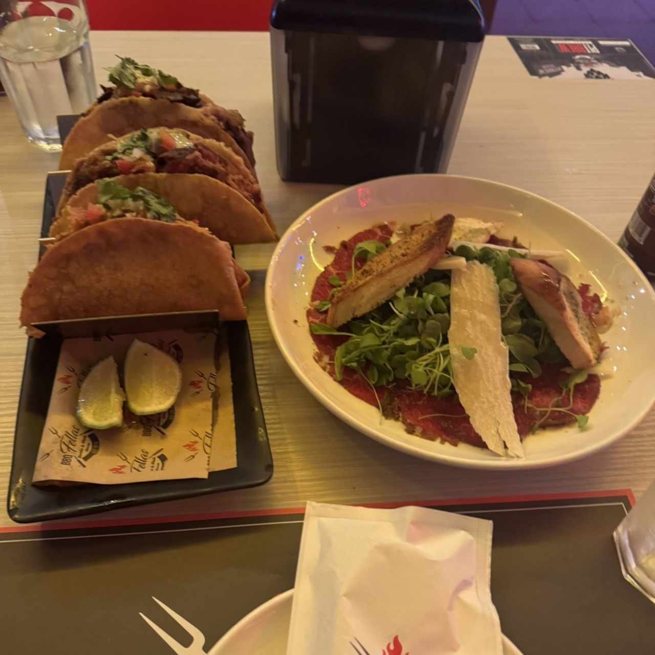 Tacos y Carpaccio