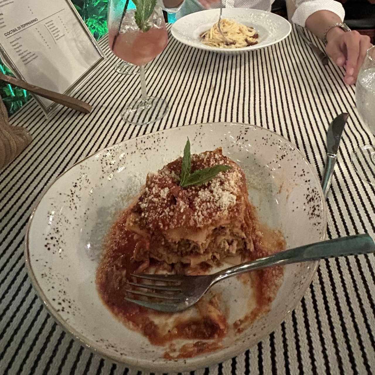 Lasagna di carne y espaguetti carbonara