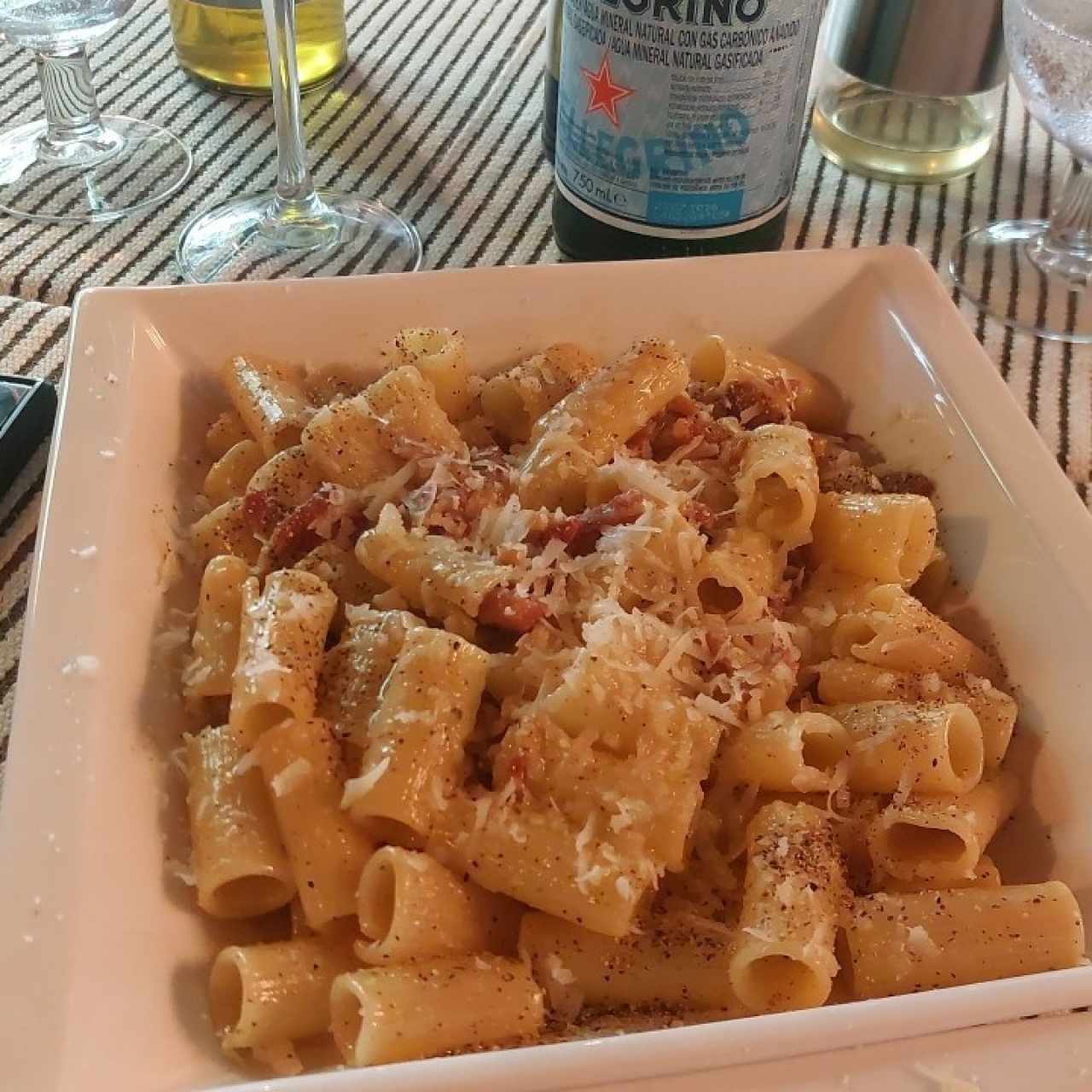 rigatone a la carbonara