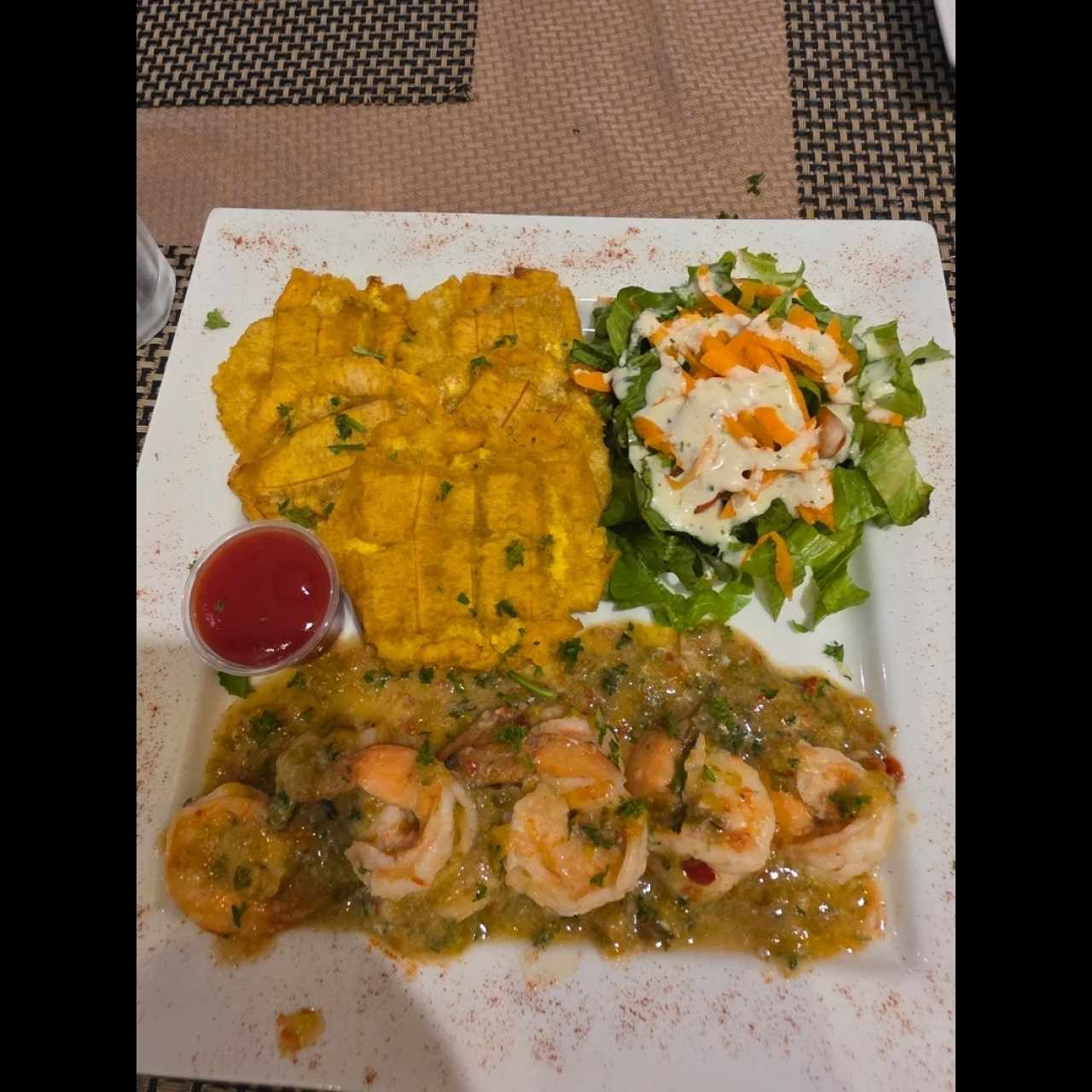 Mariscos - Camarones al ajillo