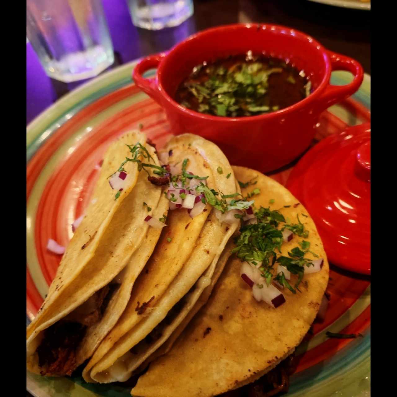 Los Antojables - Birria de Res