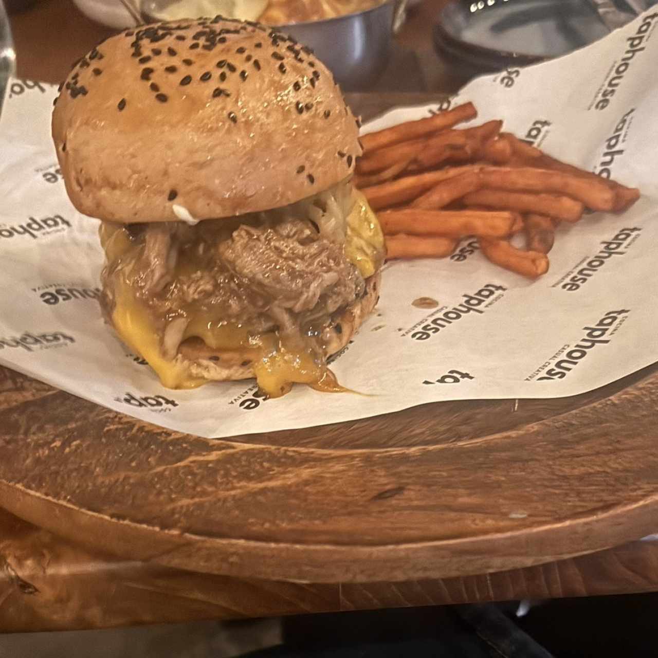 PLATOS PRINCIPALES - HAMBURGUESA SALVAJE