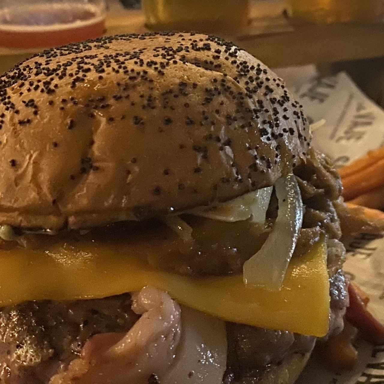 PLATOS PRINCIPALES - HAMBURGUESA SALVAJE