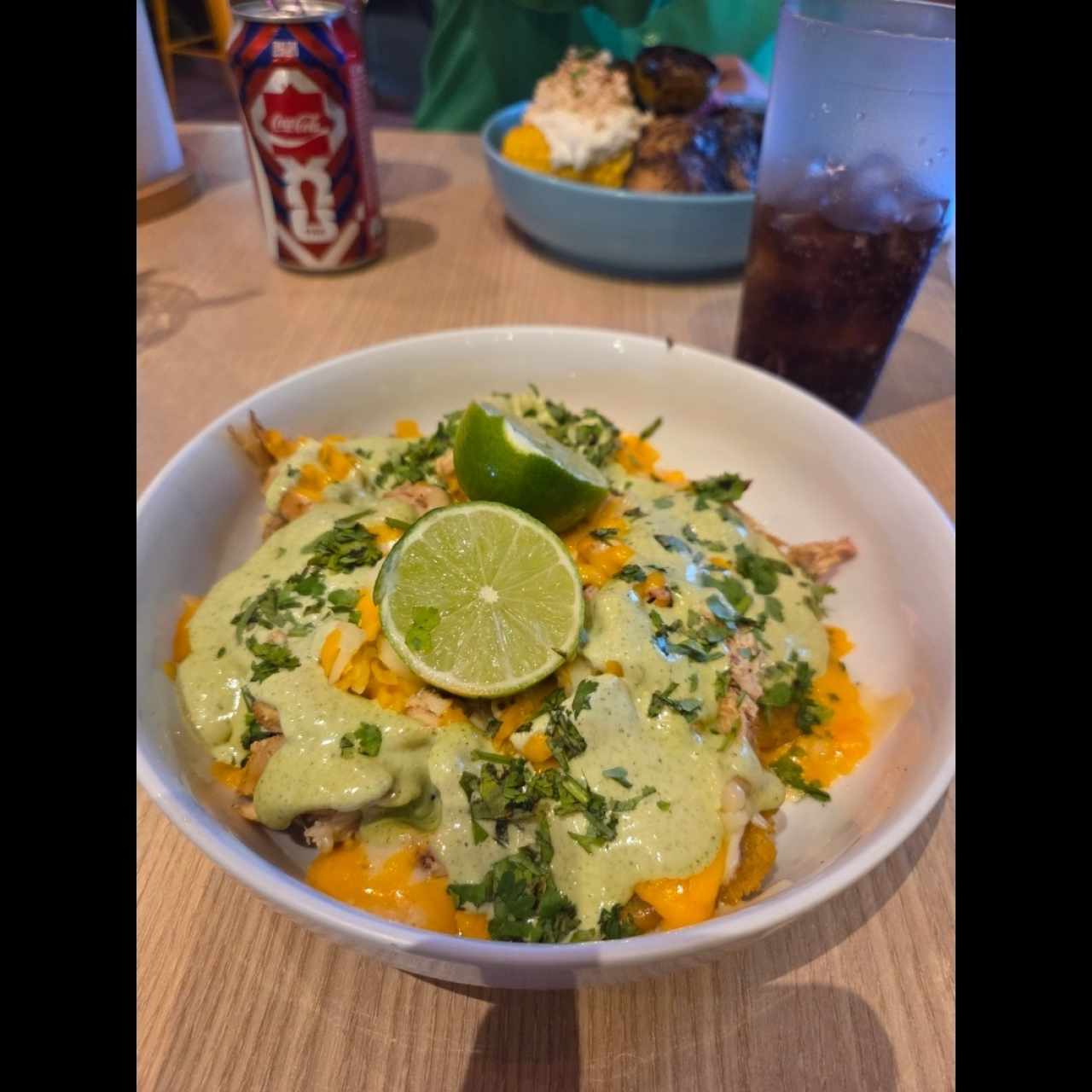 Loaded Patacones Con Pollo,Queso y Mayoculantro