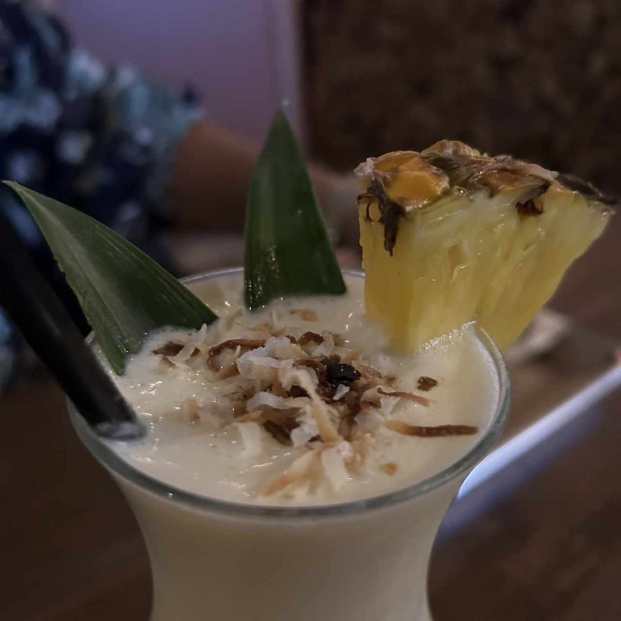 Piña Colada con lascas de coco tostado