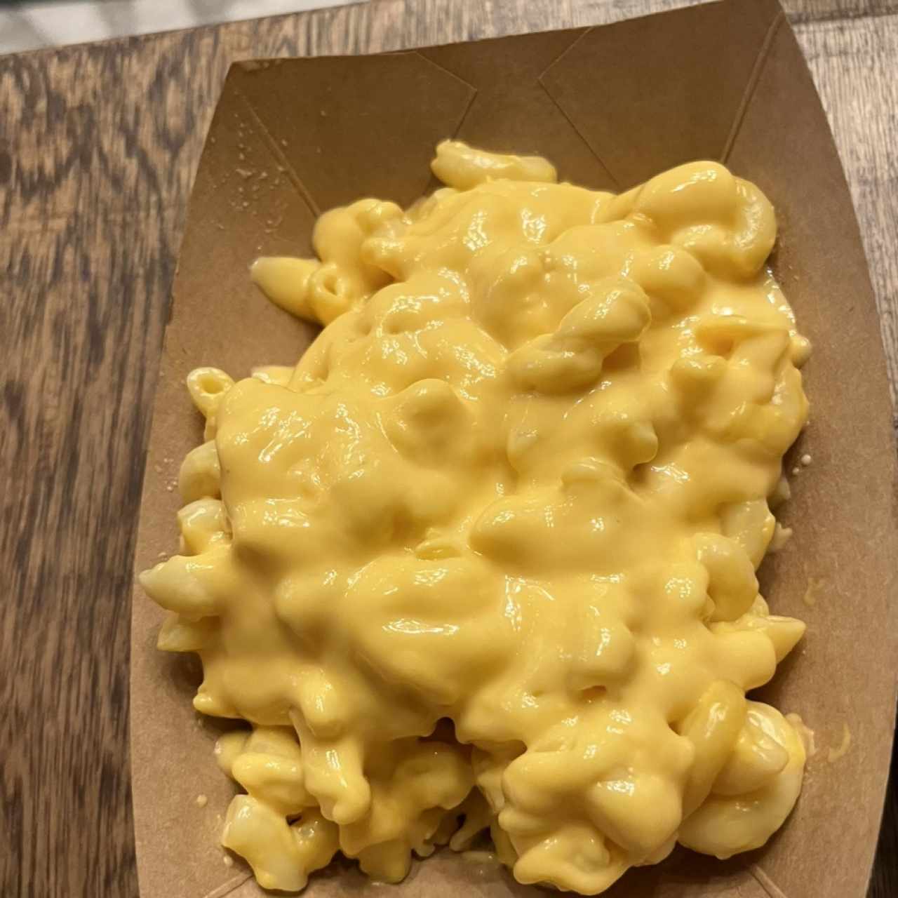 Acompañantes - Coditos con Queso