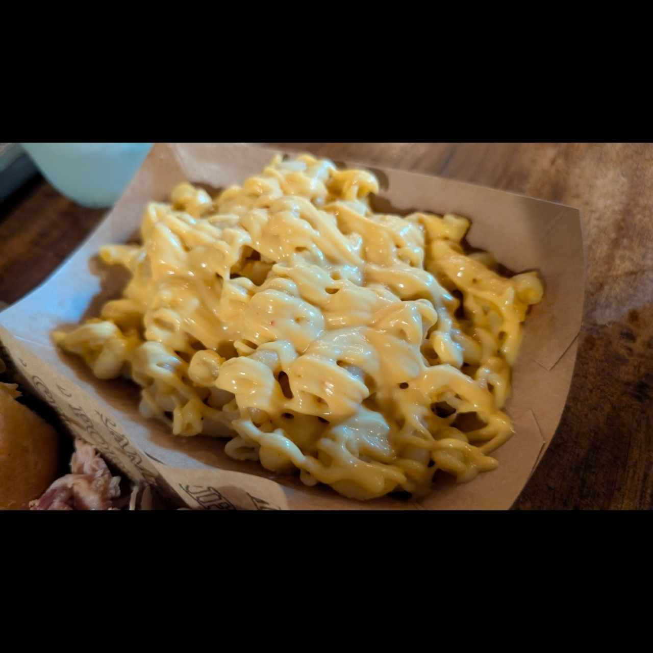 Acompañantes - Coditos con Queso