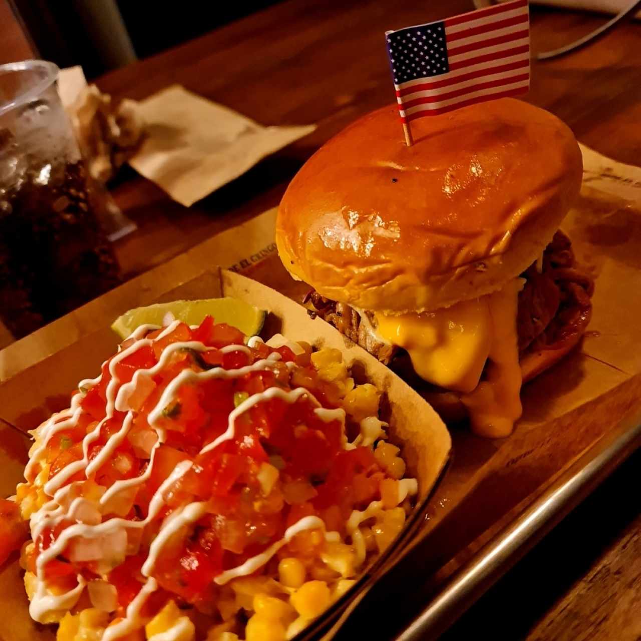 Pulled Pork Sandwich y Maicitos Mexicanos 
